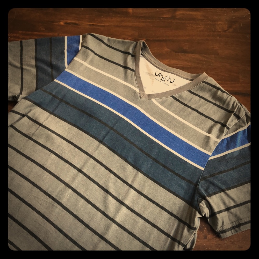Akuma Men's V-Neck T-Shirt Grey Blue Striped Short Sleeve Tagged XXL Fits Like L